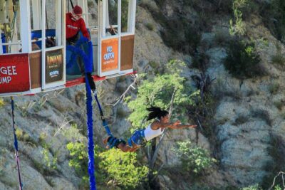 Extreme Swing – Fly from the Glass Bottom Gondola