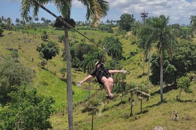 Extreme Zip line Aventure in Punta Cana - The Lifeline and Dual-Cable Setup