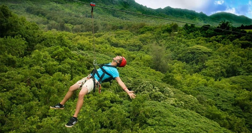Extreme ZIPLINE 1500M & CANYONING in DA LAT - The guide support and safety briefing