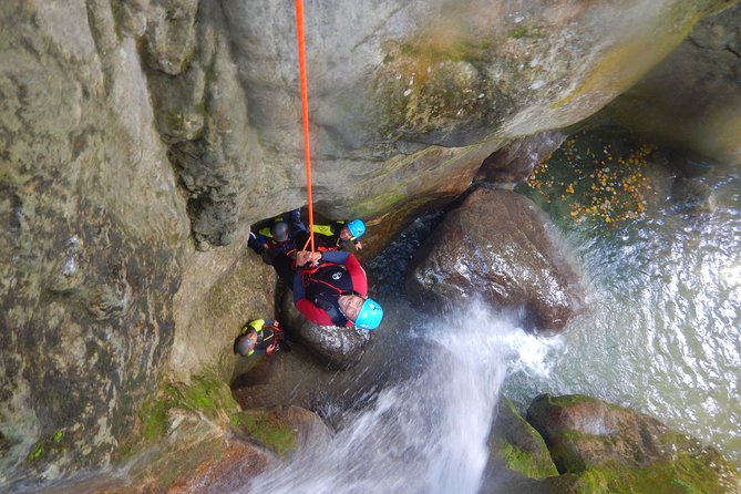 First canyoning in Grenoble in the Vercors - Slides, jumps, and 10-meter rappels