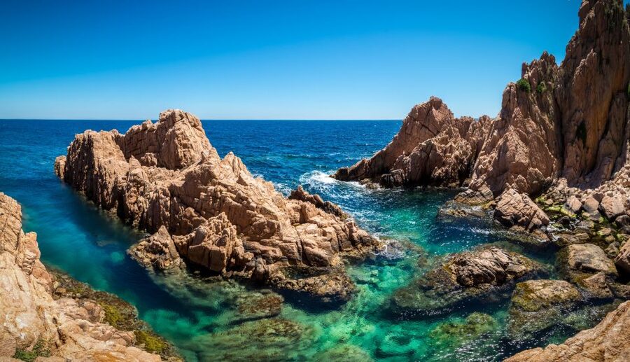 From Barcelona: Costa Brava Trails, Snorkeling & Cliff Jump - Practical packing advice for the coast