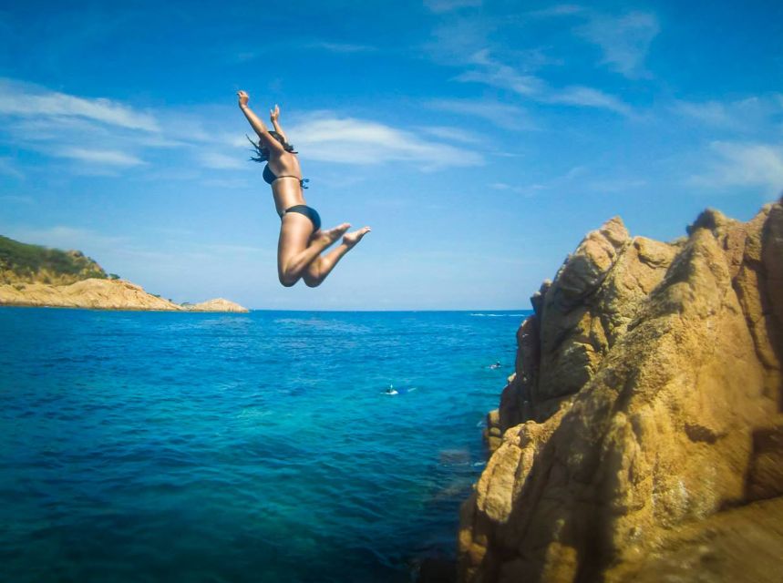 From Barcelona: Costa Brava Trails, Snorkeling & Cliff Jump - Lunch, tapas, and the social side of the day