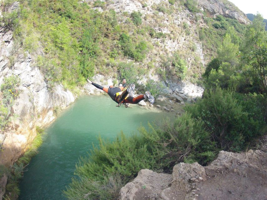 From Granada: Rio Verde Canyoning Tour - Snacks and the return to Granada