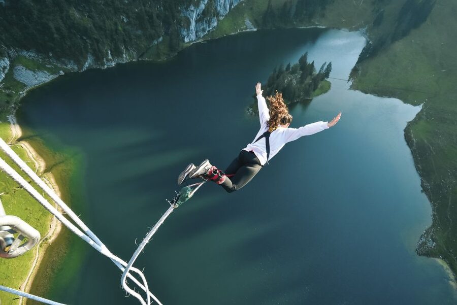 From Interlaken: Stockhorn Bungee Jump - Returning by gondola and back to Interlaken