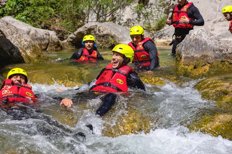 From Split/Šestanovac: Canyoning on Cetina River - Why Cetina canyoning is different from a standard river trip