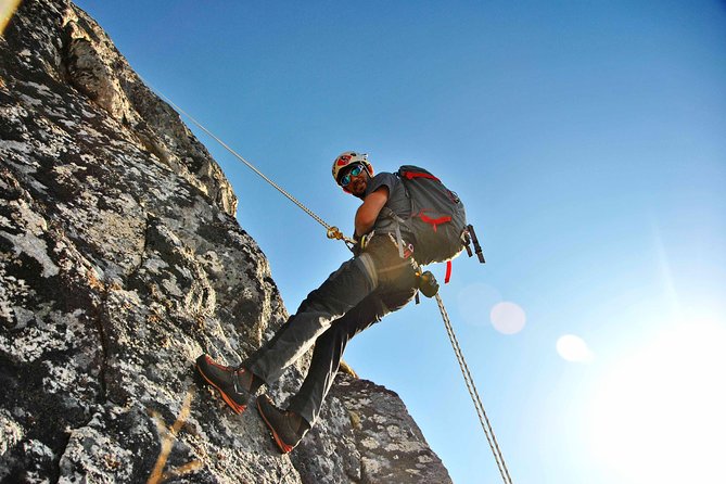 Full Day Combo Kayak and Rappel - Northern Explorer - A full Lofoten day from sea to cliff