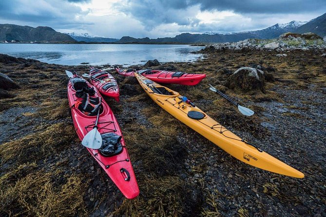 Full Day Combo Kayak and Rappel - Northern Explorer - The final paddle back to Eggum