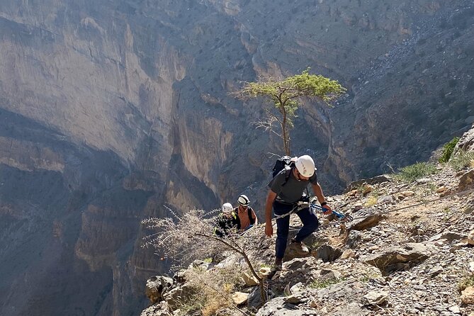 Full-Day Via Ferrata & Balcony Trekking - Why Jebel Shams makes this more than a climbing outing