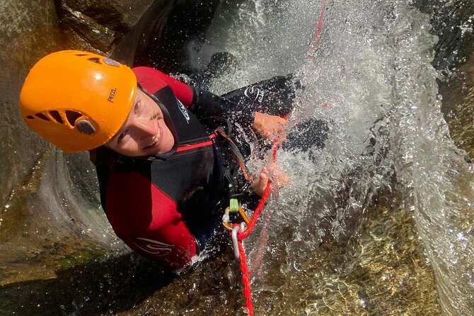 Fun and Adventure - Best beginner canyoning near Bellinzona - Starting at the Osogna base