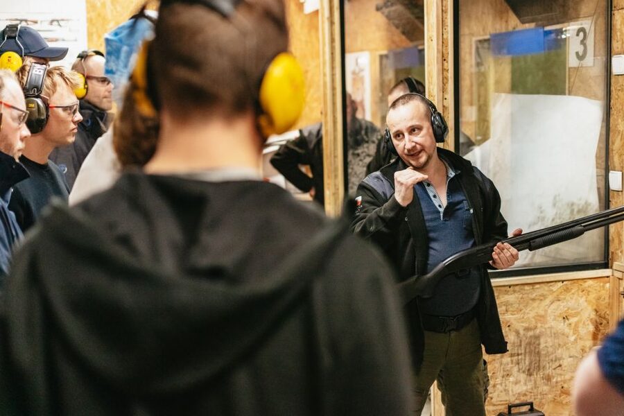 Gdańsk: Extreme Gun Shooting Experience with Transfers - A good group activity, with a few limits
