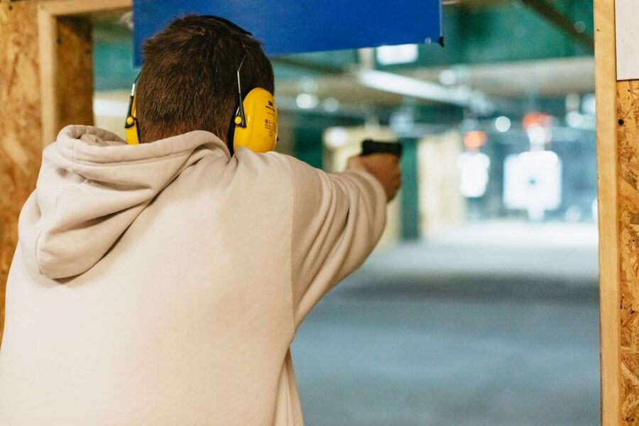 Gdańsk: Extreme Gun Shooting Experience with Transfers - Transfers add real value in Gdańsk