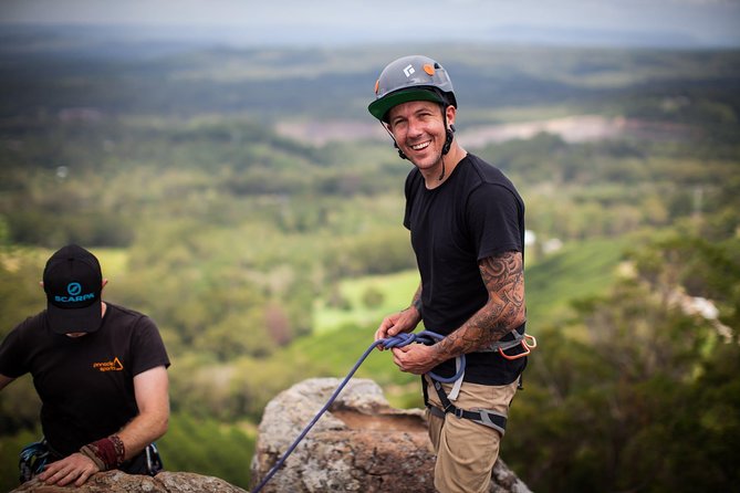 Glass House Mountains Abseiling Experience - A proper cliff day at Mount Ngungun