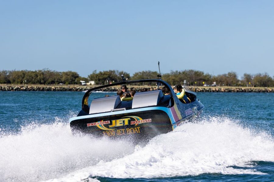 Gold Coast: 1-Hour Extreme Jet Boat Ride - Waterfront homes, Sovereign Island, and open views