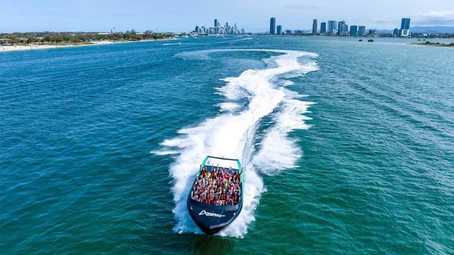 Gold Coast: 360-Degree High-Speed Jet Boat Adventure - What the Gold Coast setting adds