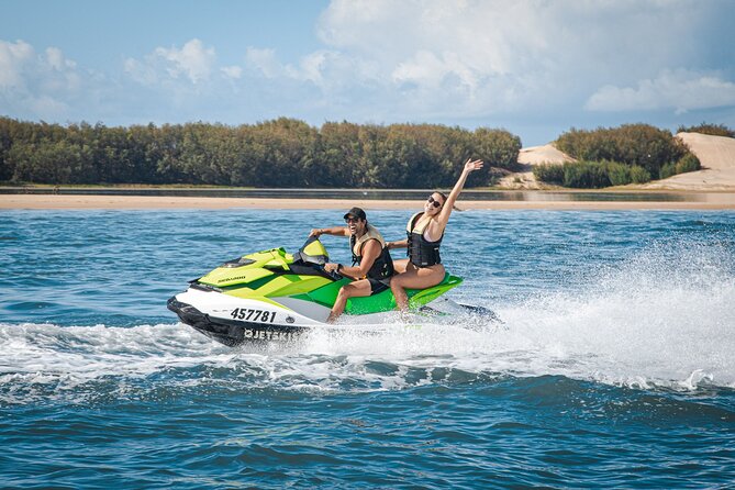 Gold Coast & Surfers Paradise - Parasail & V8 Jetboat Combo - Who will enjoy this most?