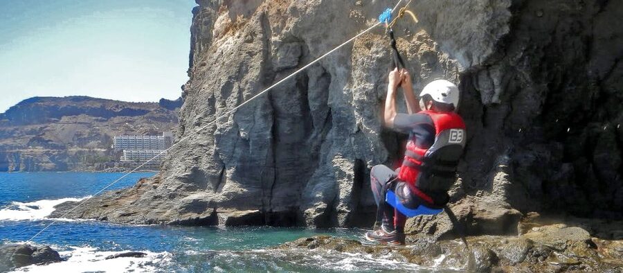 Gran Canaria: Adrenaline-Filled Coasteering Experience - How the guide shapes the experience