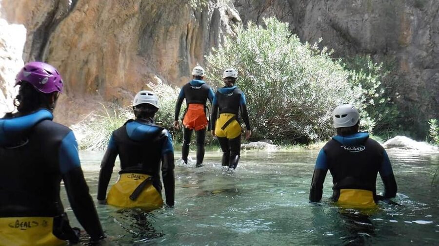 Granada: Family Canyoning in Río Verde - The small cave and the changing rhythm of the route