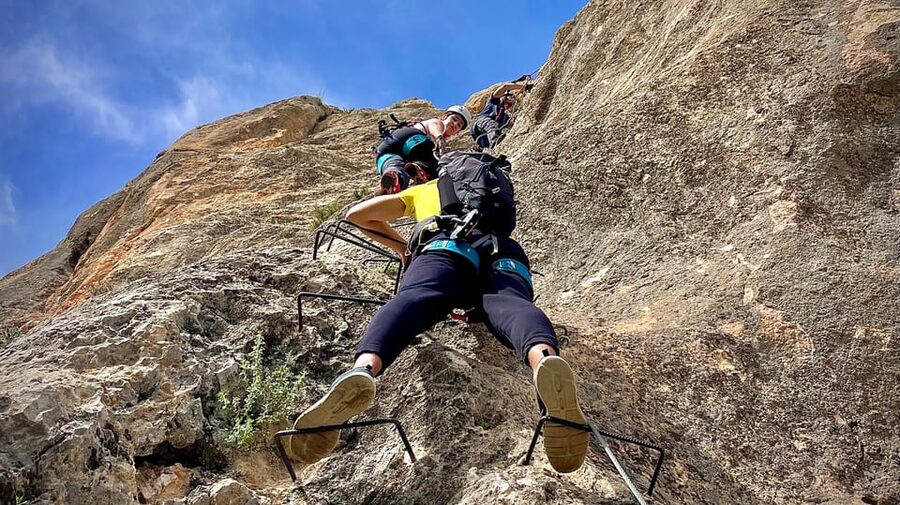 Granada: Via Ferrata Pueblos de Moclin - A small group changes the experience