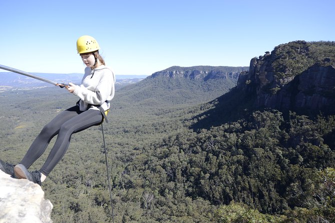 Half-Day Abseiling Adventure in Blue Mountains National Park - The 30-metre overhanging finish