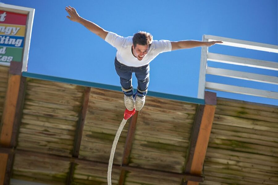Hanmer Springs: 35-Meter Bungy Jump off Waiau Bridge - What happens from briefing to river pickup