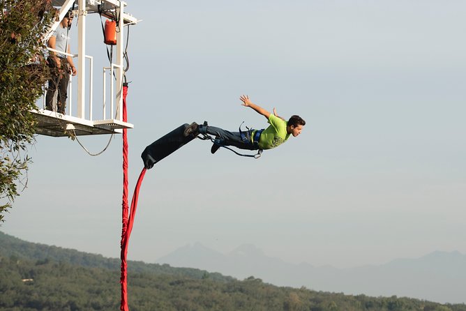 IBO Bungee en Cola de Caballo - A 230-foot leap in the Santiago Sierra