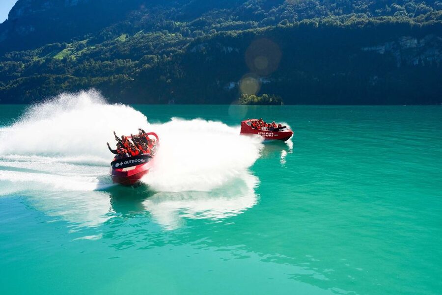 Interlaken: Scenic Jetboat Ride on Lake Brienz - Iseltwald and the changing view from the water
