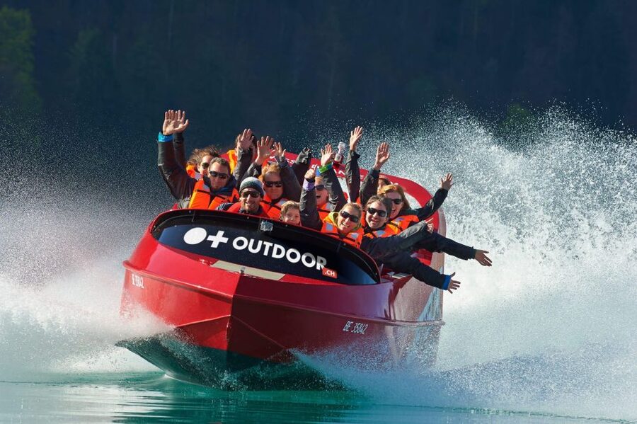Interlaken: Winter Jetboat Ride on Lake Brienz - Key points to know before you book