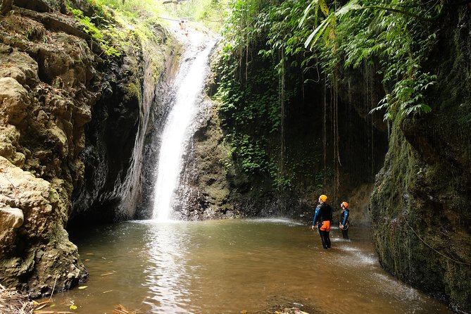 Intermediate canyoning tour in Bali " Maboya Canyon " - Slides, jumps, and abseils in the canyon