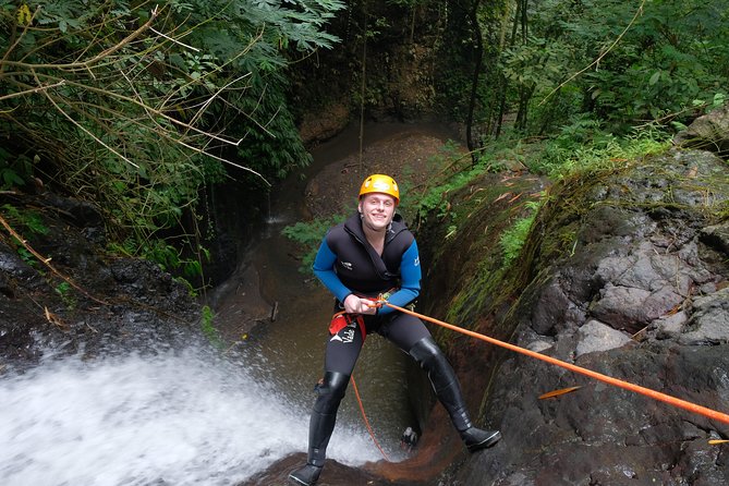 Intermediate canyoning tour in Bali " Maboya Canyon " - What the guides add to the day