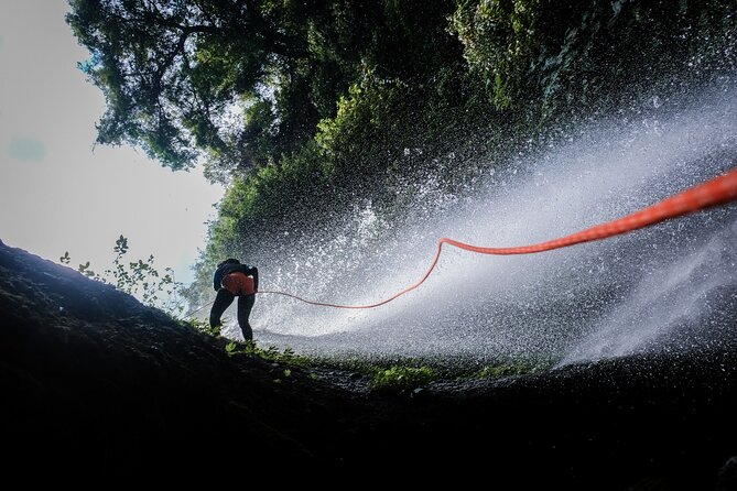 Intermediate canyoning trip in Bali "Aling Canyon" - Key points at a glance
