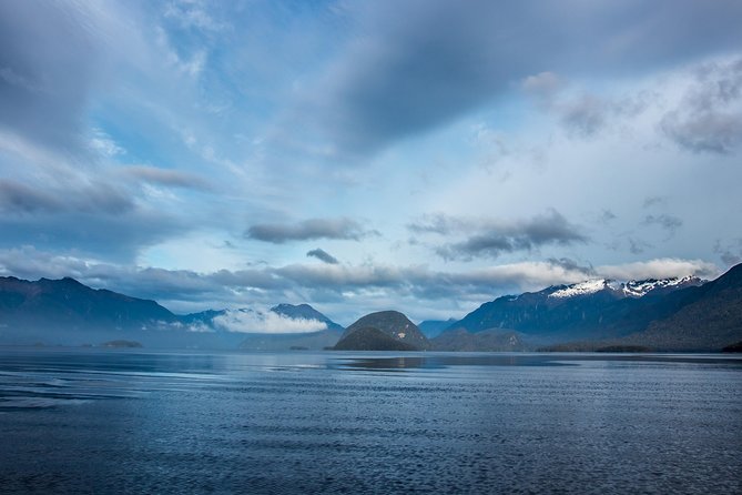 Jet Boat Journey through Fiordland National Park - Pure Wilderness - Reaching Lake Manapouri
