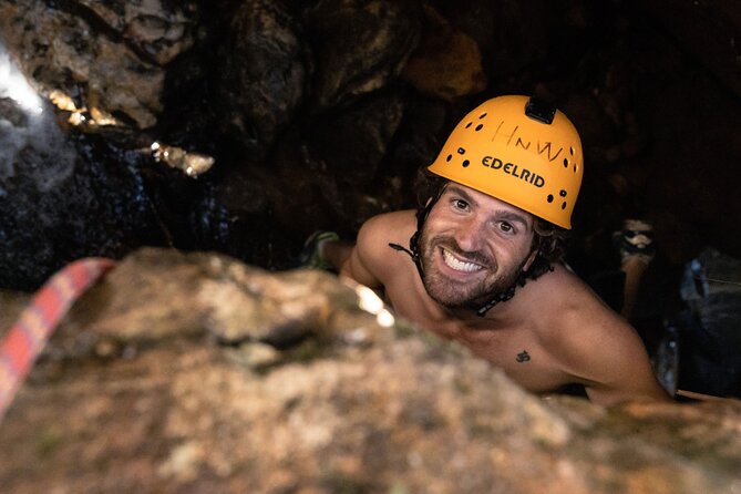 Juggler Canyon and Abseiling Adventure Blue Mountains - Repeating the 15-metre abseils