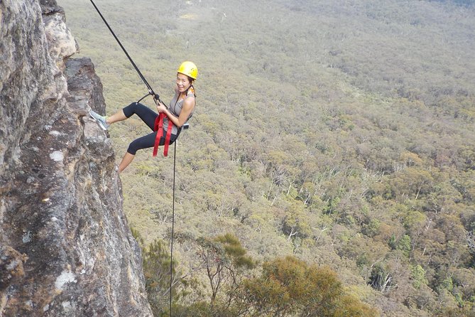 Juggler Canyon and Abseiling Adventure Blue Mountains - The 30-metre overhanging drop