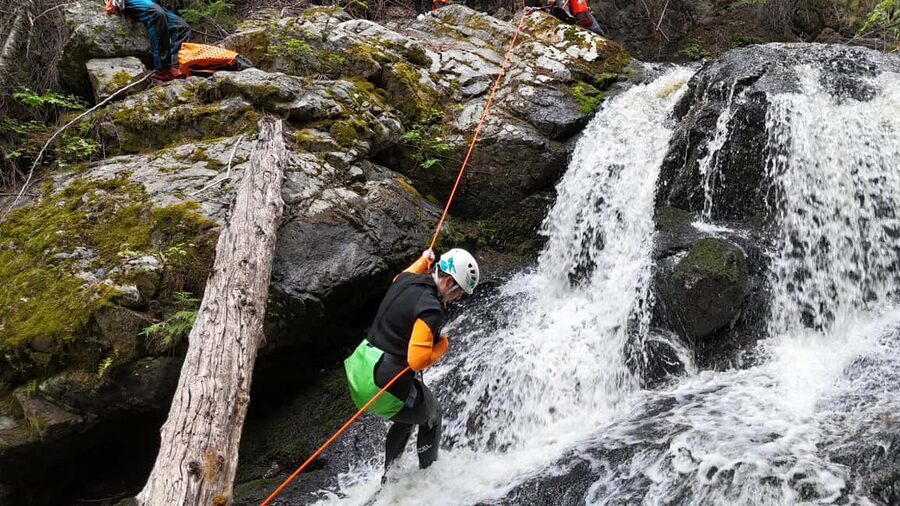 Kelowna: Adventure Canyoning Tour - Meeting at the Kelowna Fruit Stand