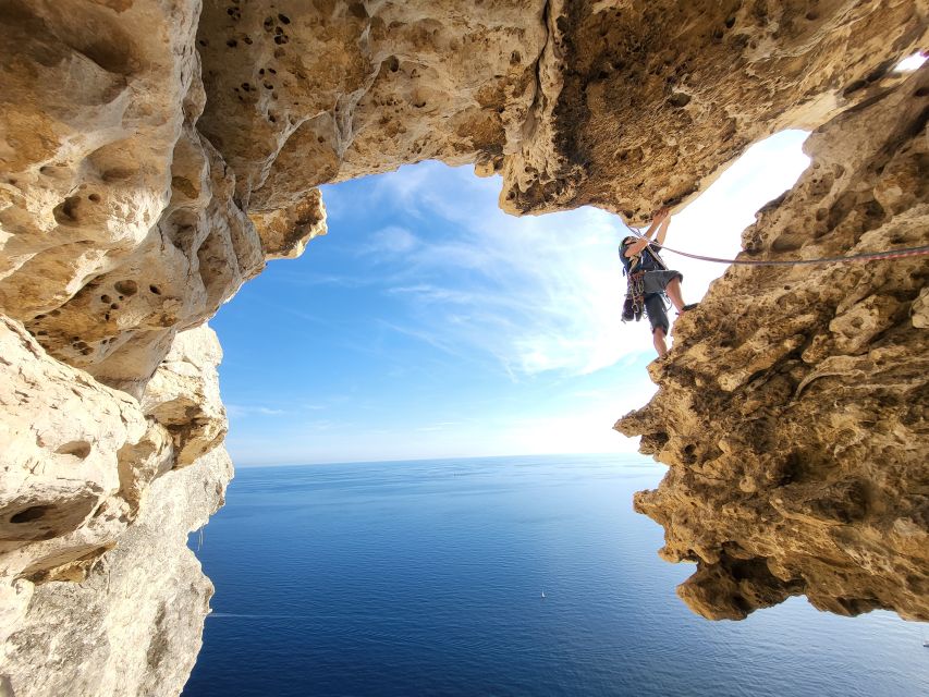 La Ciotat: Half-Day Trou Souffleur Rappel & Abseil Adventure - The 15-minute safety briefing