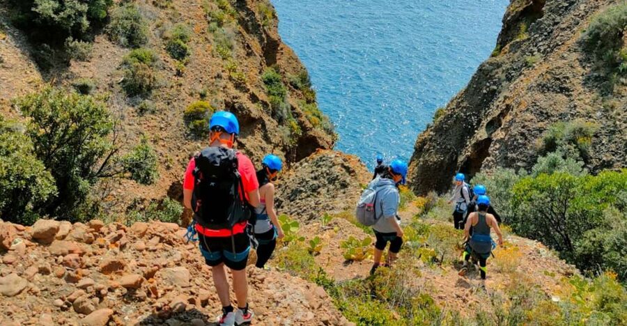 La Ciotat : Via Ferrata in the calanques of La Ciotat - The first stage: getting comfortable with the equipment