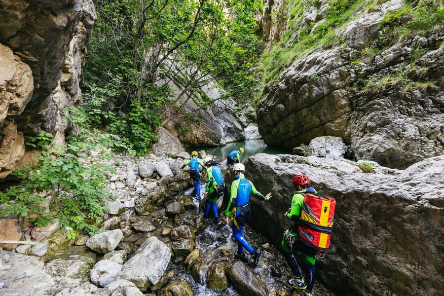Lake Garda: Family Friendly Canyoning Tour - Why this Lake Garda outing works for younger children