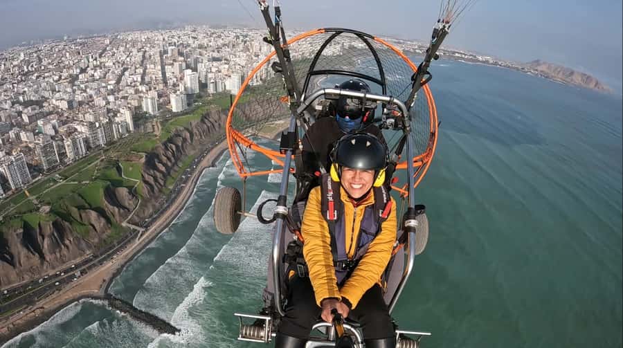 Lima: Paramotor in Costa verde | Adrenaline in the air | - Why the Full HD video matters