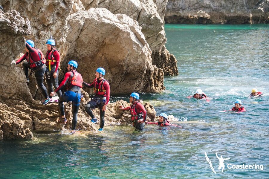 Lisbon: Sesimbra/Arrábida Natural Park Coasteering Adventure - Climbing, swimming, and the first jumps