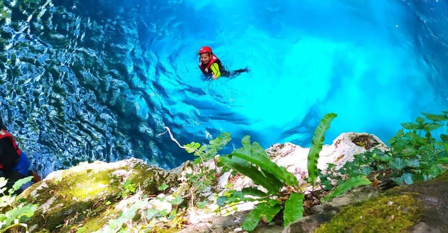 Lucca:Wild Canyoning in Lima Torrent. - Swimming, floating, and moving through the gorge