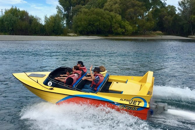 Lyttelton Shore Excursion: Christchurch Sightseeing with Jet Boating - Mona Vale offers a quieter half hour