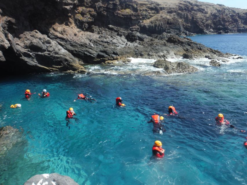 Madeira: Coasteering Tour - The guide team is a major part of the experience