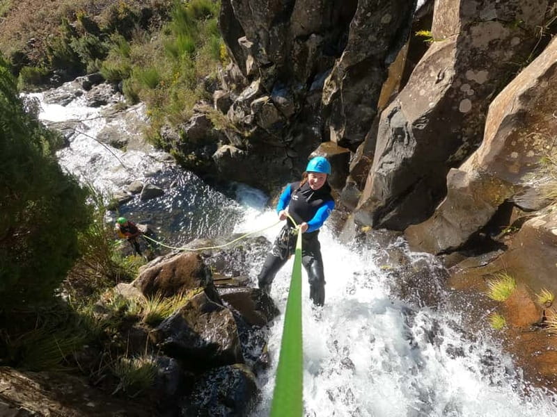 Madeira : Ribeira das Cales Canyoning (Level 1) - Rappelling down five waterfalls