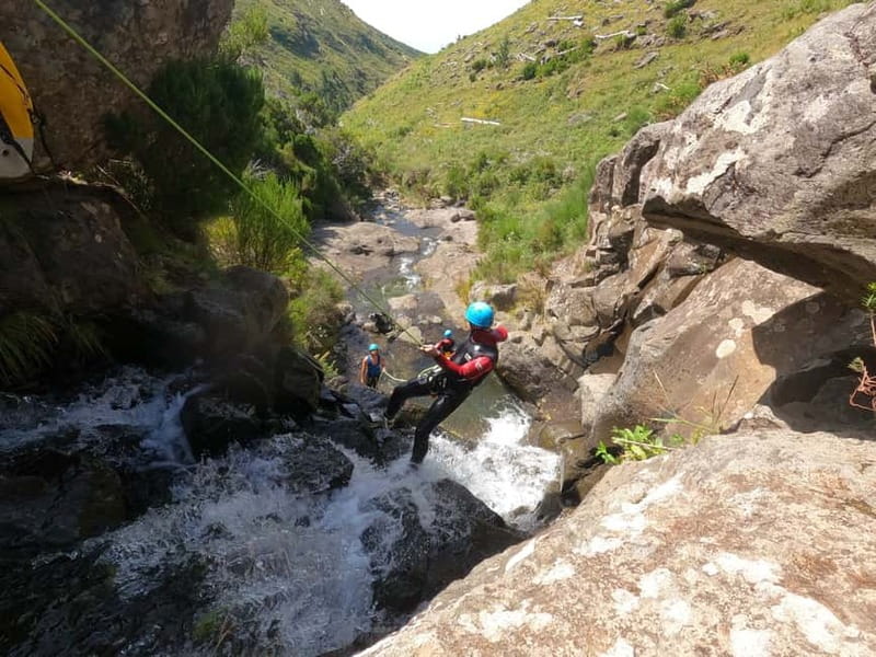 Madeira : Ribeira das Cales Canyoning (Level 1) - A small break that helps the pace