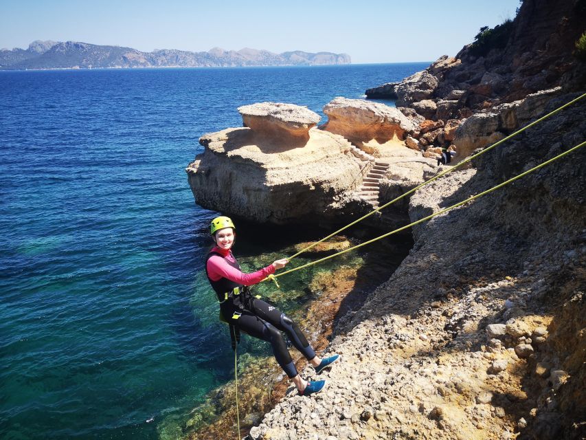 Mallorca: Coasteering North - The first jumps build confidence