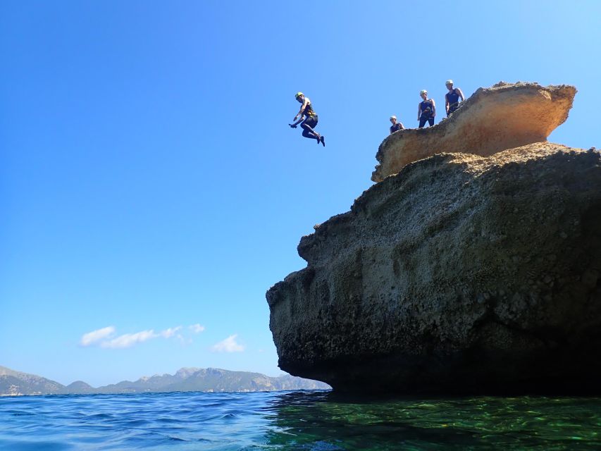Mallorca: Coasteering North - DWS climbing keeps you close to the water