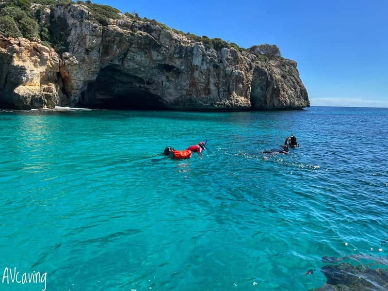 Mallorca: Speleo-Coasteering Tour along the Coast of Alcudia - Meeting your guide and getting fitted