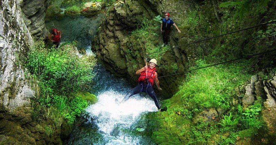 Megalo Papingo: Canyoning with Rappel Section A - Meeting near Megalo Papingo and walking to the river