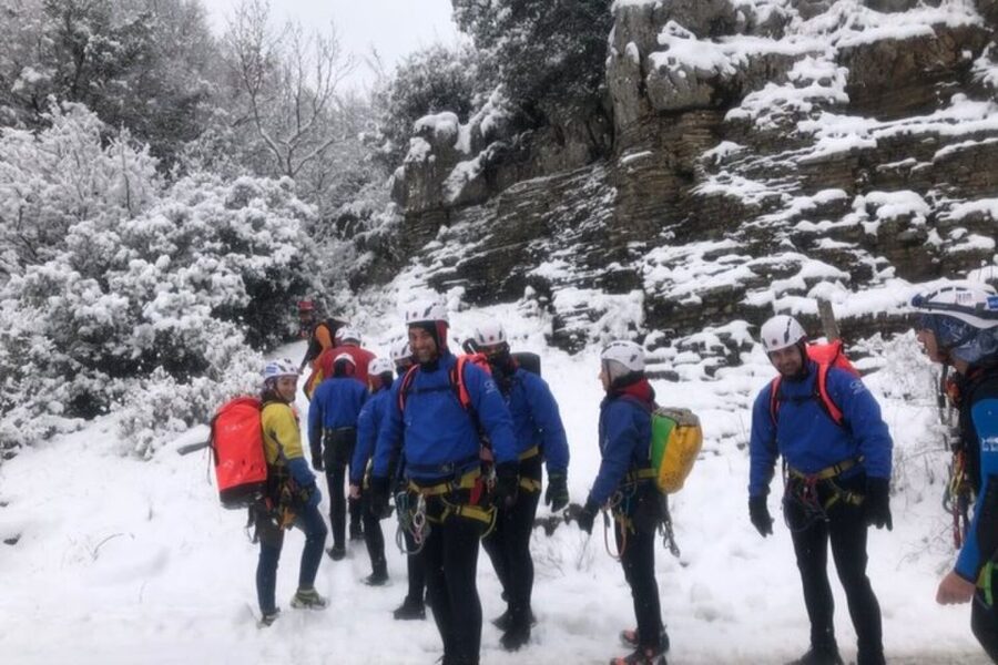 Megalo Papingo: Canyoning with Rappel Section B - Safety and the guide team