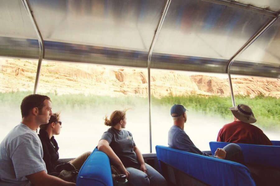 Moab: 1-Hour Express Jet Boat Tour on Colorado River - Morning or afternoon departure